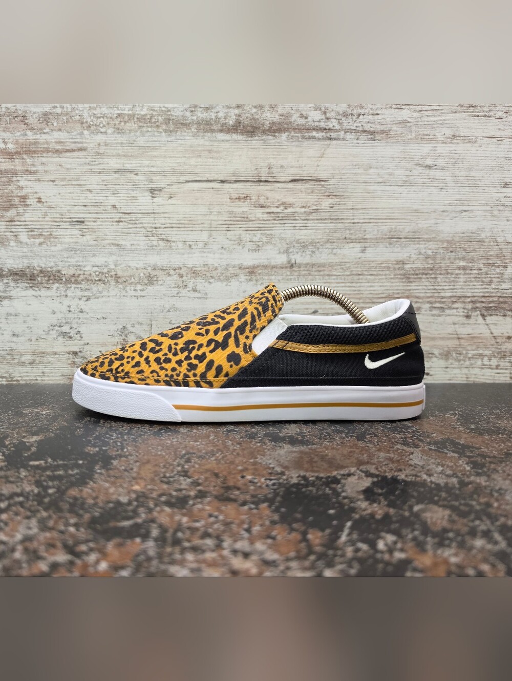 Womens Nike Court Legacy Slip On Shoes Sz 7.5 Used DJ5938-001 Cheetah Leopard